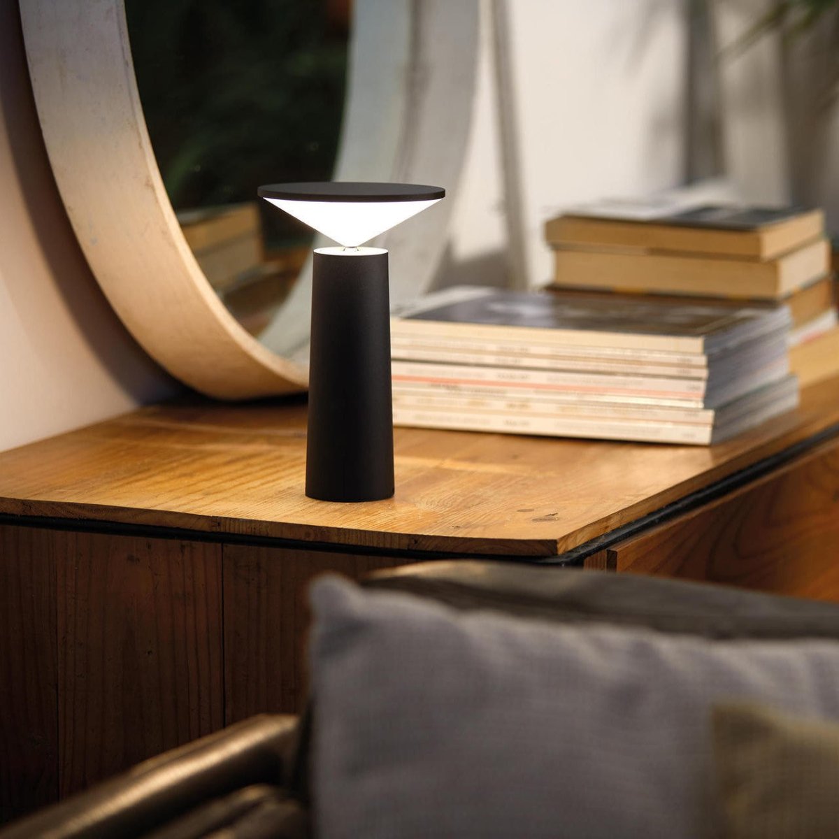 Aurora Tischlampe Dimmbar – Elegantes Design für Stilvolle Räume