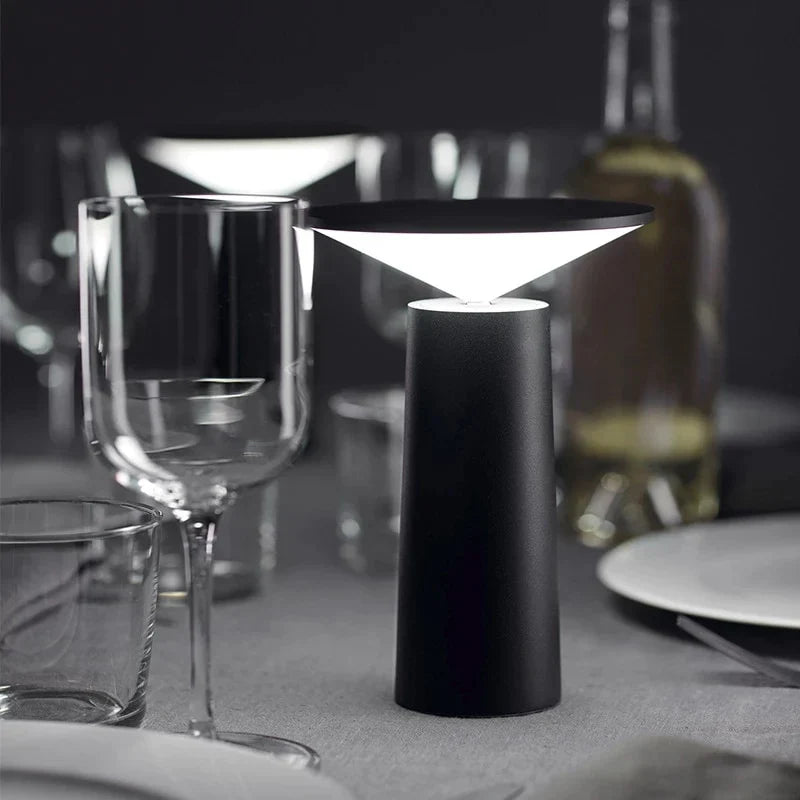 Aurora Tischlampe Dimmbar – Elegantes Design für Stilvolle Räume