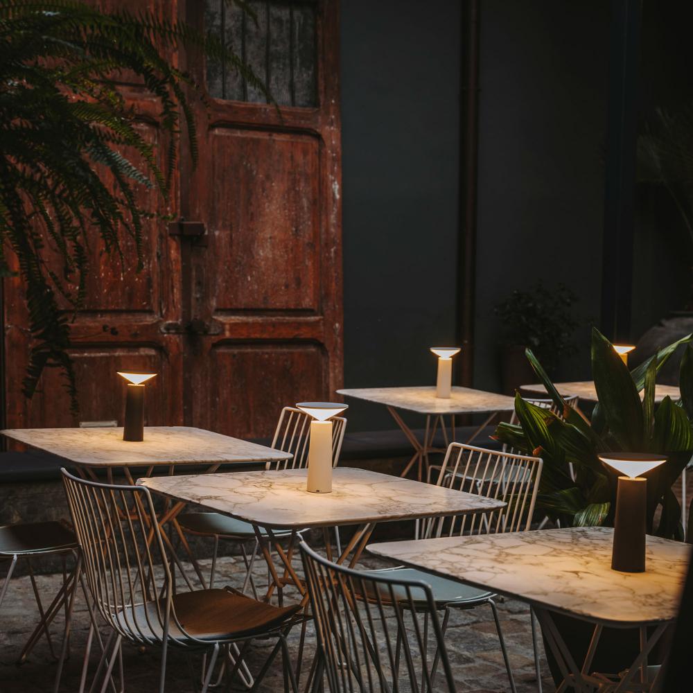 Aurora Tischlampe Dimmbar – Elegantes Design für Stilvolle Räume