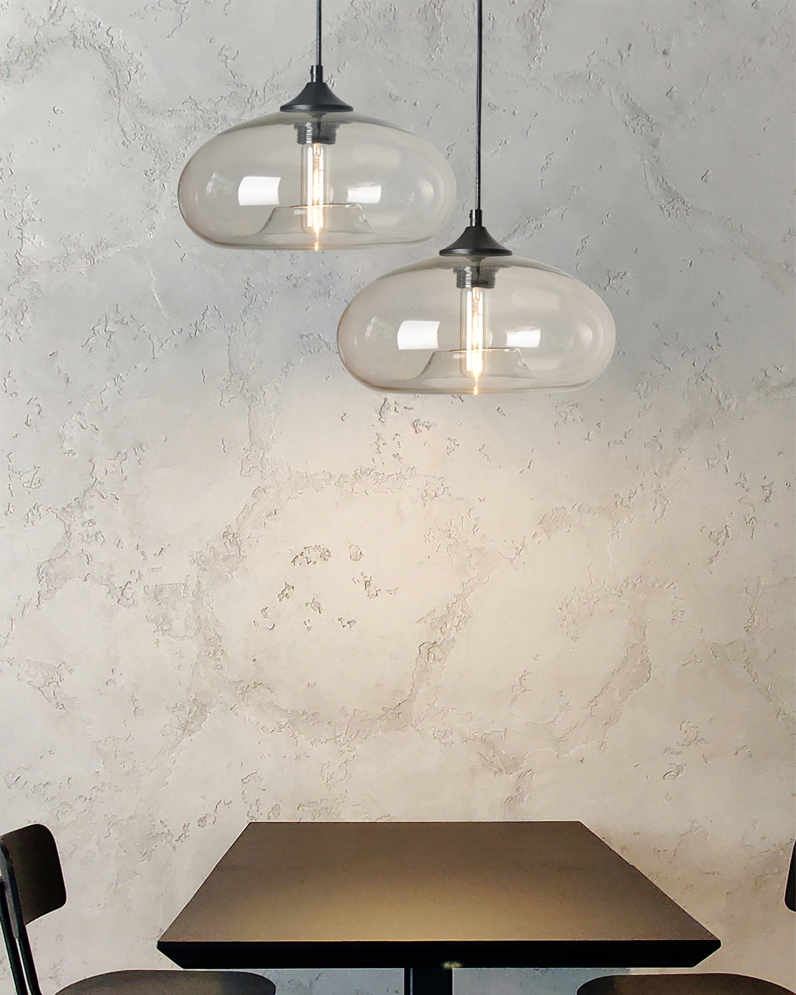 Bella Glas Pendelleuchte – Stilvolle Lichtquelle für Ihr Esszimmer