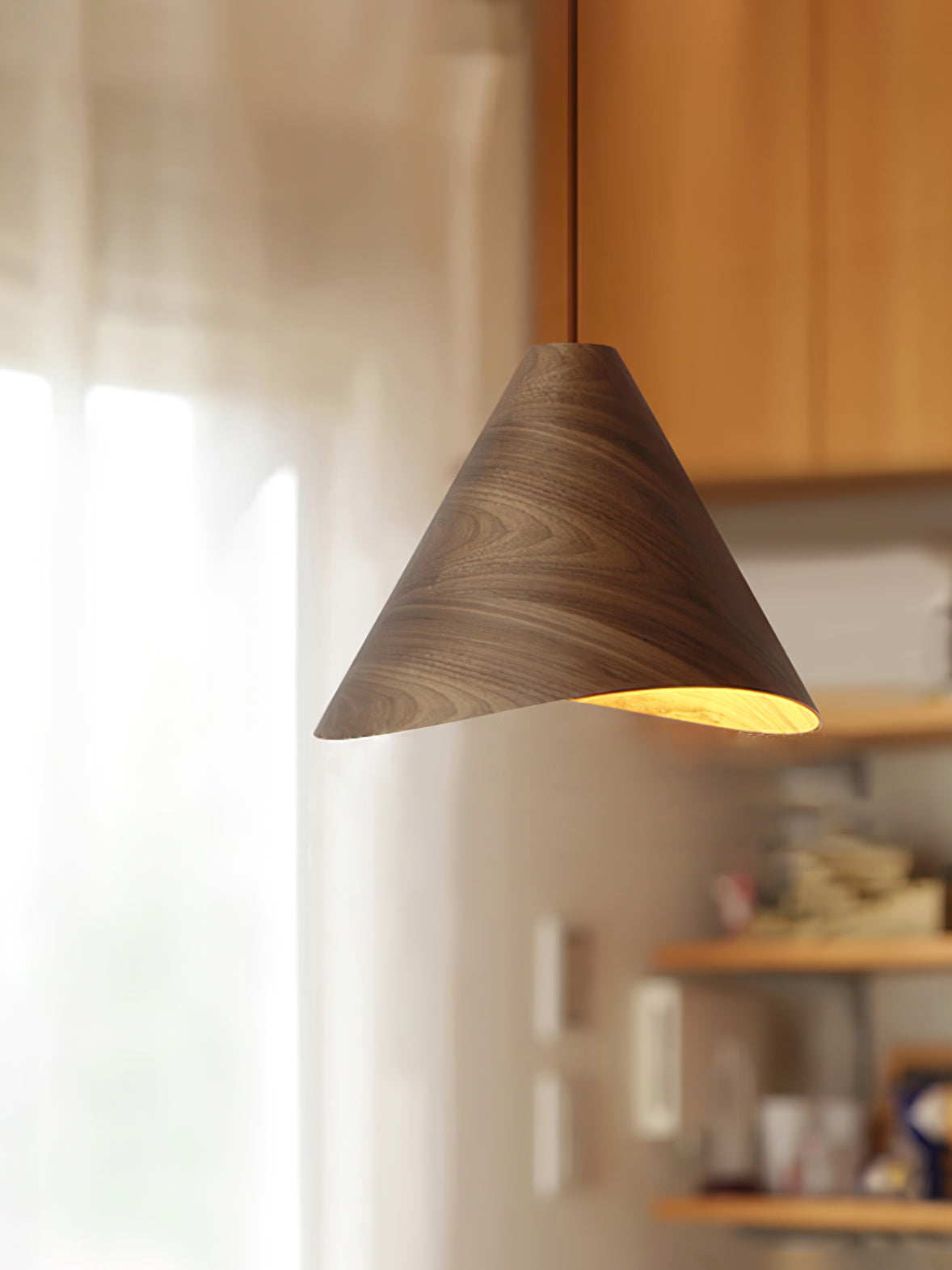 Conica Pendelleuchte aus Holz – Zeitlose Eleganz für Ihr Esszimmer