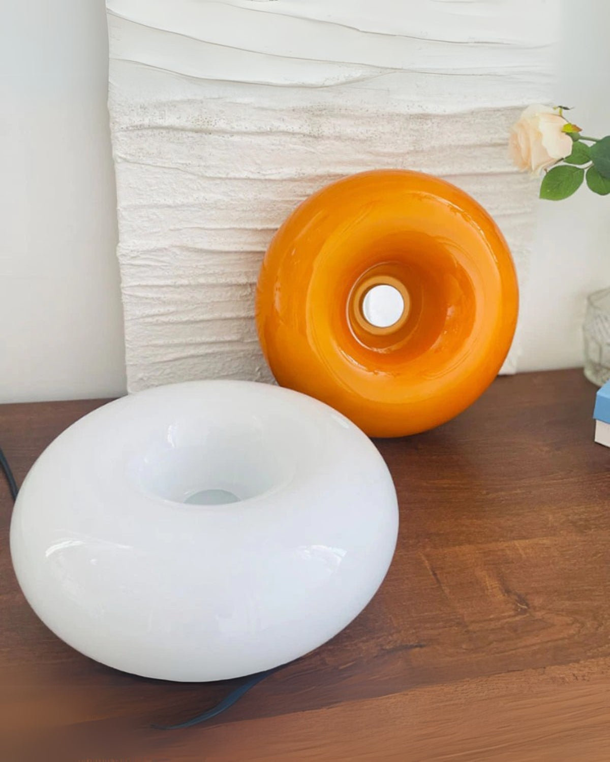 Runde Tischlampe Donutform – Sanfter Schein mit Modernem Design
