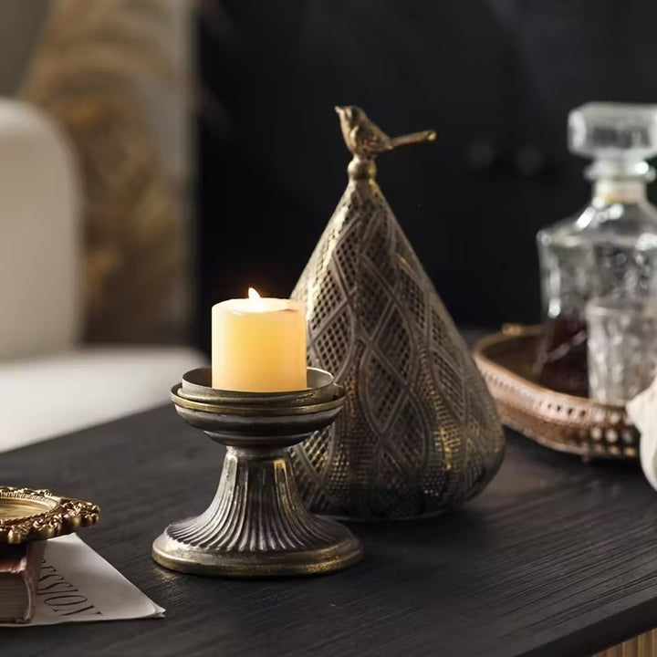 Dekorativer Kerzenhalter mit Abdeckung